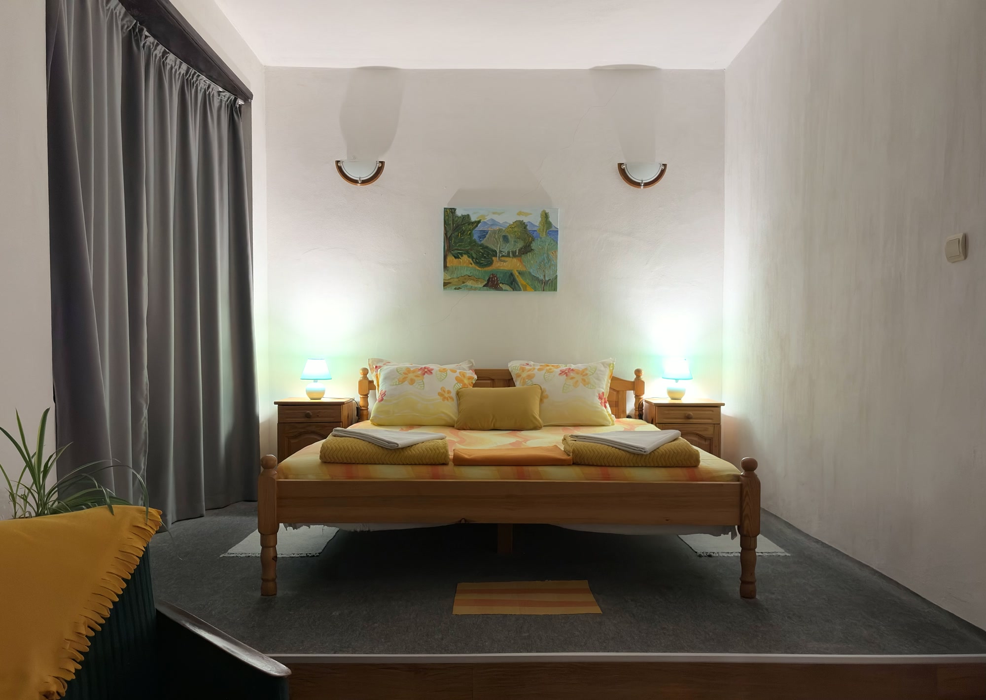 Double room with warm bedding at Villa Fiord